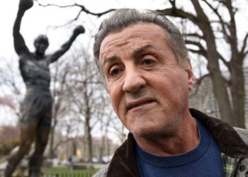 Σιλβέστερ Σταλόνε: Φτιάχνει υποβρύχιο φράγμα για να προστατεύσει την έπαυλή του στο Παλμ Μπιτς