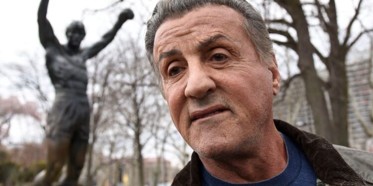 Σιλβέστερ Σταλόνε: Φτιάχνει υποβρύχιο φράγμα για να προστατεύσει την έπαυλή του στο Παλμ Μπιτς