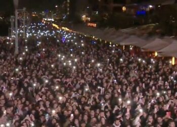 Τους… τα έσουρε ο Αχιλλέας Μπέος στη συναυλία του Αργυρού – «Δεν πρόκειται να πληρωθείτε»