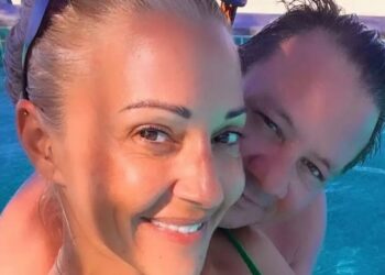 Απόστολος Λύτρας: Ξέχασε τον ξυλοδαρμό και τα χρέη και πήγε για Χριστούγεννα στις Μαλδίβες