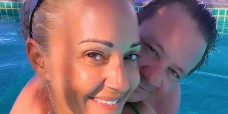 Απόστολος Λύτρας: Ξέχασε τον ξυλοδαρμό και τα χρέη και πήγε για Χριστούγεννα στις Μαλδίβες