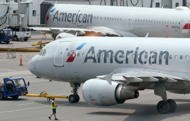 Αποκαταστάθηκε σε μία ώρα το πρόβλημα της American Airlines που καθήλωσε όλες τις πτήσεις – «Τι εφιάλτης, μου καταστρέψατε τις διακοπές» έγραψαν επιβάτες