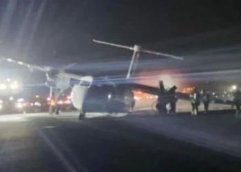 Τρόμος για επιβάτες της Air Canada κατά την προσγείωση – Βίντεο με τις φλόγες στο αεροσκάφος