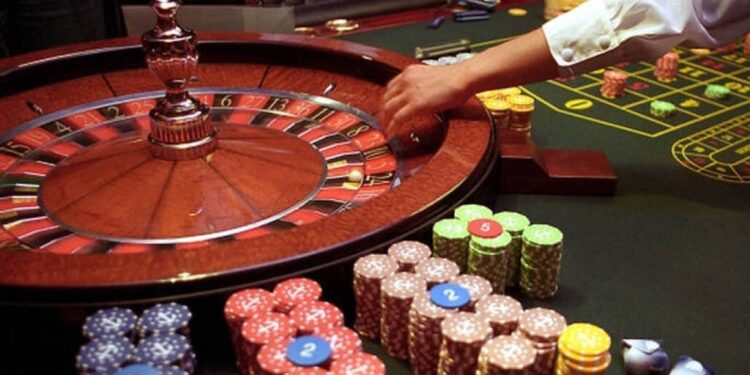 Δύο καζίνο παίζουν τα ρέστα τους