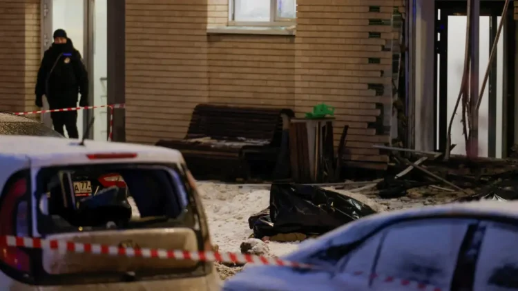 Νεκρός σε έκρηξη στη Μόσχα ο επικεφαλής των δυνάμεων πυρηνικής προστασίας της Ρωσίας