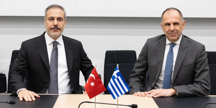 Γεραπετρίτης: Συναντήθηκε με Φιντάν στο περιθώριο της Συνόδου του ΝΑΤΟ
