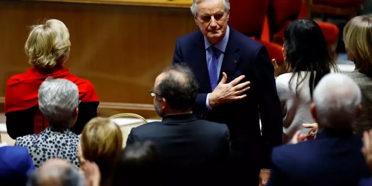 Πολιτικός «σεισμός» στη Γαλλία: Πώς κατέρρευσε η κυβέρνηση Μπαρνιέ μέσα σε τρεις μήνες – Ψάχνει πρωθυπουργό ο Μακρόν