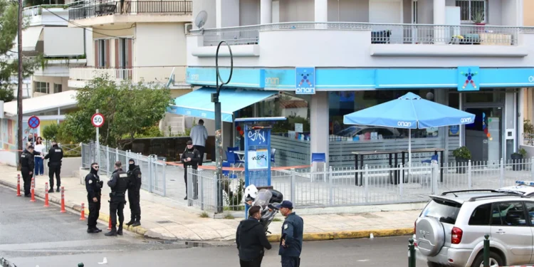 Γλυφάδα: Ξεκαθάρισμα λογαριασμών πίσω από τη μαφιόζικη εκτέλεση των δύο Τούρκων – «Πυροβολούσαν παντού και τα πάντα»