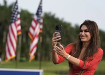 Κίμπερλι Γκιλφόιλ: Όταν αποκαλούσε τους Έλληνες τζαμπατζήδες και τεμπέληδες