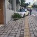 Λαμία: Λύθηκε το χειρόφρενο αυτοκινήτου, χτύπησε ταξί και κατέληξε στην είσοδο φαρμακείου