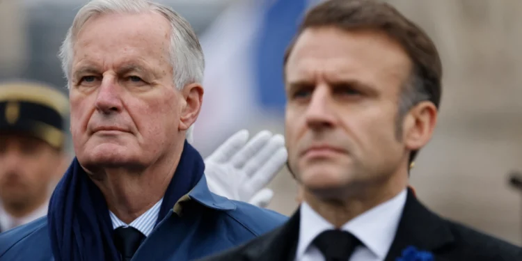 Γαλλία: Καταρρέει η κυβέρνηση του Μισέλ Μπαρνιέ – Κατατέθηκαν οι προτάσεις μομφής, την Τετάρτη η ψηφοφορία