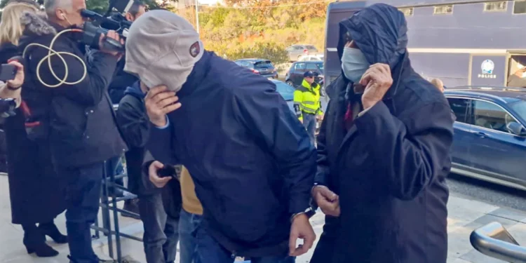 Χαλκιδική – Κύκλωμα πολεοδόμων: «Οι αμοιβές οι μπαμπάτσικες είναι €20.000, θα είναι μια χρυσή τριετία» – Οι διάλογοι που τους έκαψαν