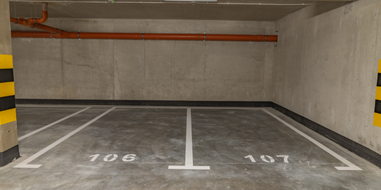 Πάρκινγκ στο Κολωνάκι: Στα 40 ευρώ «λόγω ημέρας»