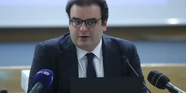 Πιερρακάκης: Ετοιμάζουμε εφαρμογή για τον έλεγχο της πρόσβασης παιδιών στα social media