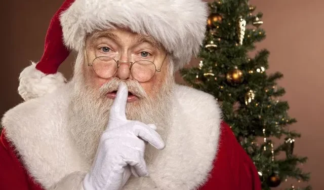 Είναι αλκοολικός ο Άγιος Βασίλης; – Τι δείχνουν τα μάγουλά του