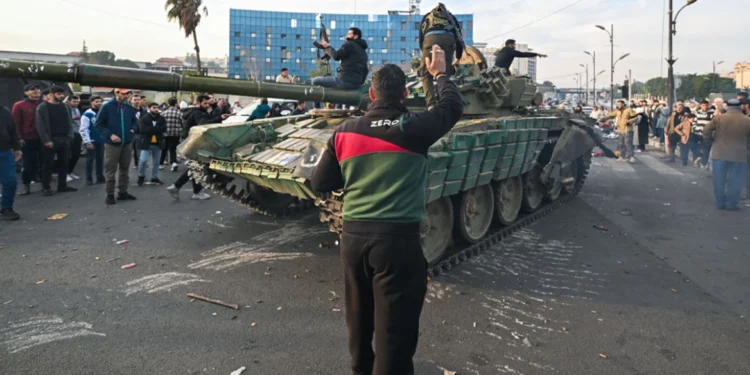 Οι αντάρτες κατέλαβαν τη Δαμασκό, δείτε βίντεο από το προεδρικό μέγαρο – Άγνωστο πού κρύβεται ο Άσαντ