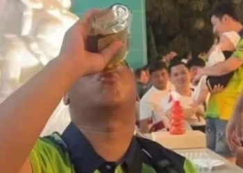 Ταϊλάνδη: 21χρονος ήπιε μονορούφι ένα μπουκάλι ουίσκι για να κερδίσει €840 και πέθανε