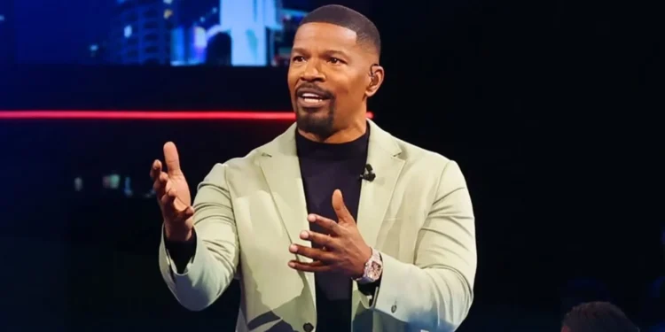 Νέα περιπέτεια για τον Τζέιμι Φοξ: Του πέταξαν ποτήρι στο πρόσωπο ενώ γιόρταζε τα γενέθλιά του