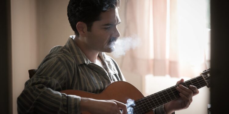 Χρήστος Μάστορας: «Μου συνταγογράφησαν κάποια φάρμακα για να δουλέψω τον ρόλο μου στο «Υπάρχω»