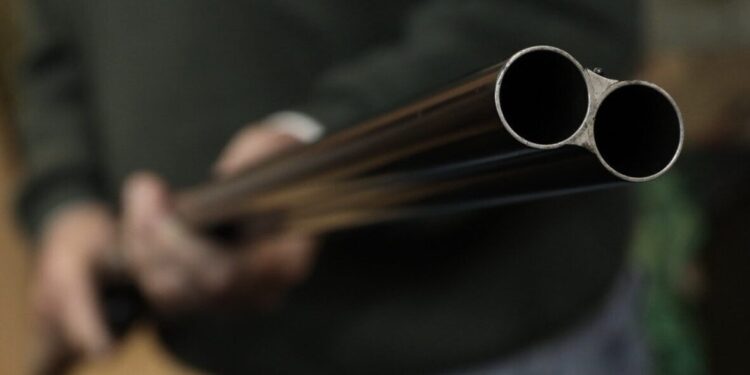 Μεσσηνία: 67χρονος πυροβόλησε τον γιο του με καραμπίνα