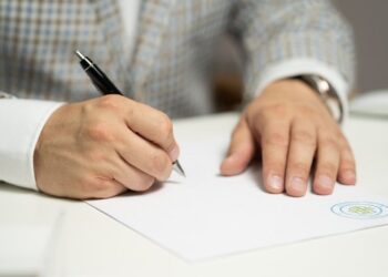 Διαθήκες: Έρχονται 3 μεγάλες αλλαγές – Τι θα συμβεί με τις ιδιόγραφες και… τα χρέη