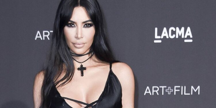 Κιμ Καρντάσιαν: «Ανέβαζε» διαφημίσεις την ώρα της πύρινης κόλασης στο Λος Άντζελες