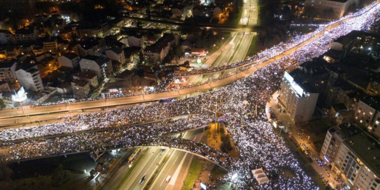 Σερβία: Παραιτήθηκε ο πρωθυπουργός υπό το βάρος των κινητοποιήσεων