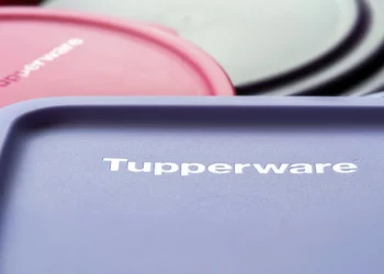 Τίτλοι τέλους για την ιστορική εταιρεία Tupperware στην Ελλάδα