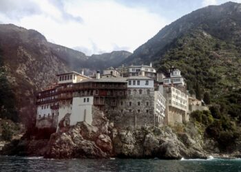 Αποκάλυψη: Ουκρανοί στρατιώτες φιλοξενούνται σε ελληνικά μοναστήρια