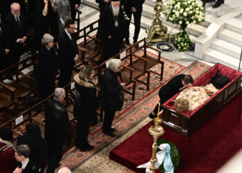 Αρχιεπίσκοπος Αναστάσιος: Σε λαϊκό προσκύνημα στη Μητρόπολη έως τη Δευτέρα