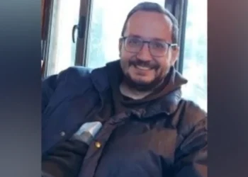 Σε εξέλιξη οι έρευνες για τον 39χρονο γιο της εισαγγελέως των Τεμπών – Στη Λάρισα και γνωστός ιδιώτης ερευνητής