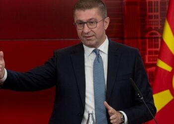 Σκόπια: Σε παροξυσμό ο Μίτσκοσκι, ουρλιάζει για «άλυτο μακεδονικό ζήτημα» που «σιγοκαίει επί αιώνες»