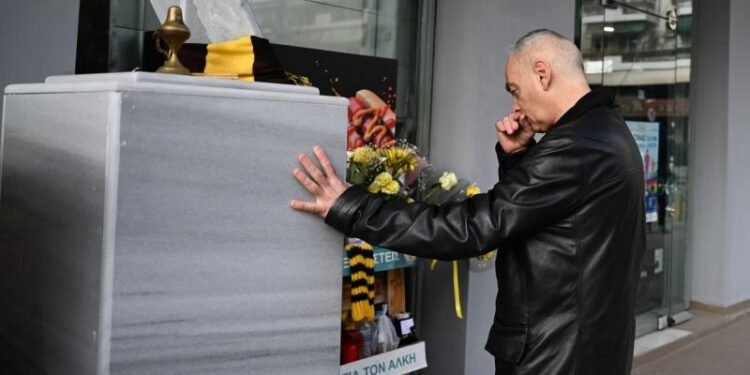 Θεσσαλονίκη: Ρίγη συγκίνησης για τον Άλκη – Μνημόσυνο για τα 3 χρόνια της δολοφονίας