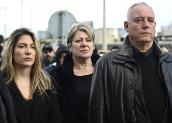 Συγκινεί η μητέρα του Γιώργου Λυγγερίδη: Θέλω να κοιτάξω στα μάτια αυτόν που έριξε τη φωτοβολίδα και να τον ρωτήσω γιατί το έκανε