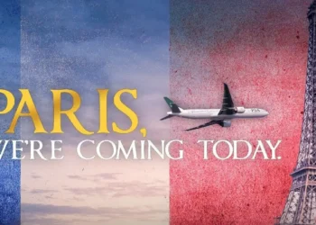 Σάλος με διαφήμιση των πακιστανικών αερογραμμών: Αεροπλάνο κατευθύνεται στον Πύργο του Άιφελ – «Παρίσι, ερχόμαστε»