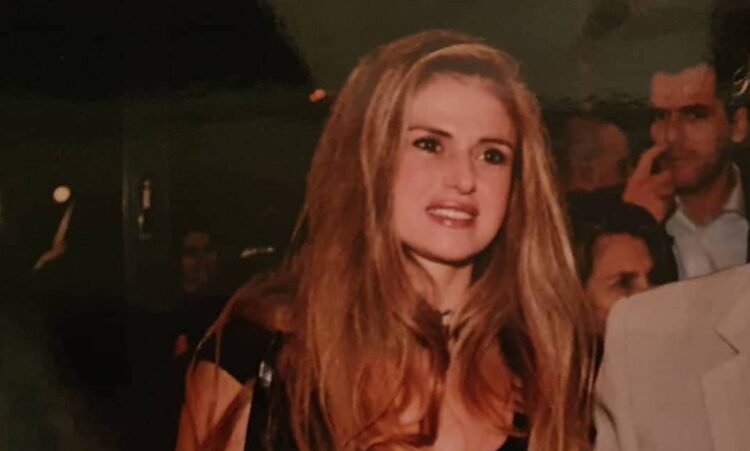 Θρίλερ στην Κηφισιά: Νεκρές μέσα στο σπίτι τους η εικαστικός Λίμπερτυ Πολύζου και η κόρη της