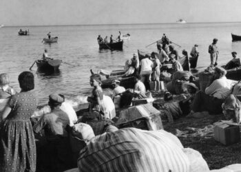 Τι συνέβη το 1956 όταν έγινε σεισμός 7,5 Ρίχτερ στη Σαντορίνη – Οι δεκάδες νεκροί και το τσουνάμι