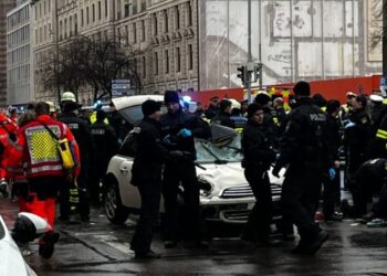 Γερμανία: Αυτοκίνητο έπεσε σε διαδηλωτές στο Μόναχο, πληροφορίες για νεκρή – Πάνω από 20 τραυματίες