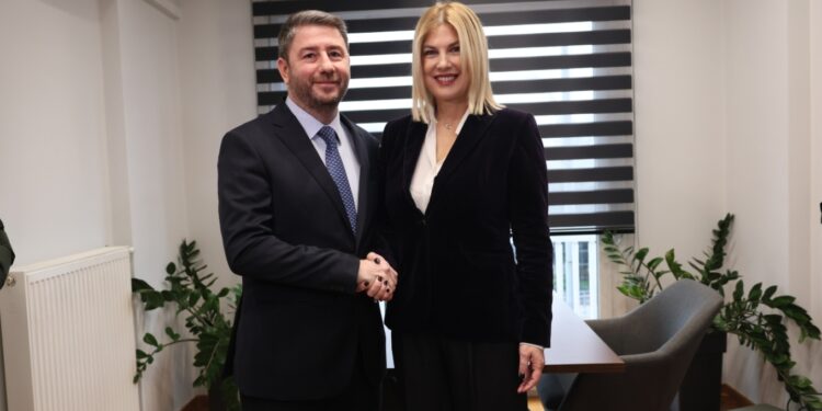 Ράνια Θρασκιά: Ανακοίνωσε επίσημα την προσχώρησή της στο ΠΑΣΟΚ – Συναντήθηκε με τον Νίκο Ανδρουλάκη
