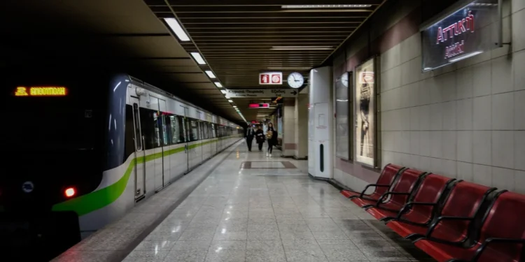 Απεργία ΜΜΜ: Πώς θα λειτουργήσουν Μετρό, ΗΣΑΠ, Τραμ την Παρασκευή – Τα πρώτα και τελευταία δρομολόγια