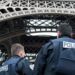 Γαλλία: Άνδρας που κρατούσε μαχαίρια σκοτώθηκε από την αστυνομία στο Παρίσι
