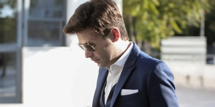 Χάκερς υπέκλεψαν τον λογαριασμό του Μένιου Φουρθιώτη στο TikTok – Του άρπαξαν 100.000 ευρώ