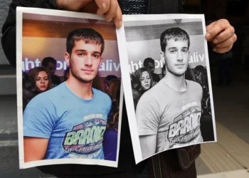 Ραγίζει καρδιές η μητέρα του Βαγγέλη Γιακουμάκη 10 χρόνια μετά τον θάνατό του – «Ευχαριστώ εκείνους που άναψαν ένα κερί στη μνήμη του»