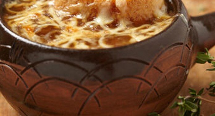 Nikolo Cooking House: Υπέροχη Γαλλική Κρεμμυδόσουπα