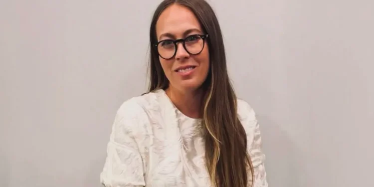 Η Νίνα Φλορ υπέγραψε κείμενο ως «πριγκίπισσα της Ελλάδας» – Δείτε την ανάρτησή της