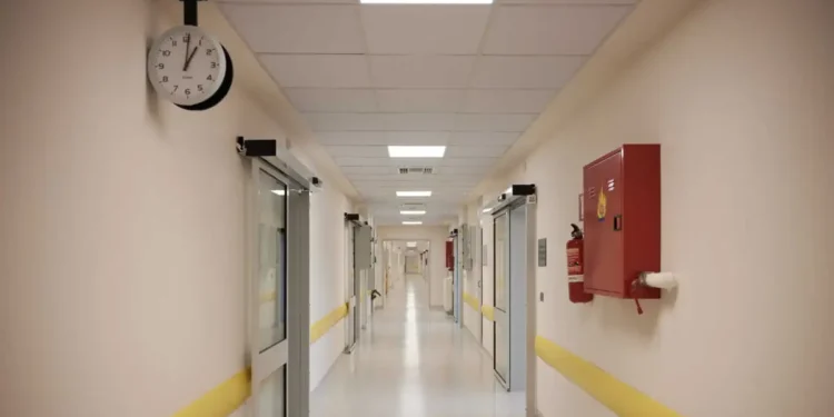 Με εγκαύματα και μελανιές σε όλο του το σώμα έφτασε το 4χρονο κοριτσάκι στο «Παίδων» – Η ιατροδικαστική θα ρίξει «φως» στην υπόθεση