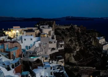 Ισχυρός σεισμός 4,7 Ρίχτερ στις Κυκλάδες – «Πιθανή ηφαιστειακή δραστηριότητα από τις δονήσεις» λένε οι Τούρκοι σεισμολόγοι