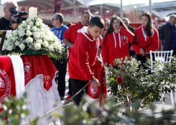 Η ματωμένη Κυριακή του ελληνικού ποδοσφαίρου: Βουβός θρήνος για τη θύρα 7 – Πέρασαν 44 χρόνια από την τραγωδία