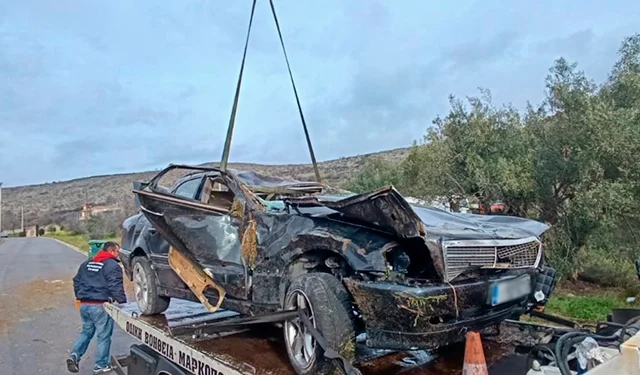 Τροχαίο δυστύχημα με νεκρό έναν 15χρονο στη Φυλή – Το αυτοκίνητο έγινε σμπαράλια