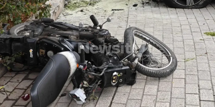 Νέο Ψυχικό: Πως 88χρονη οδηγός προκάλεσε το τροχαίο δυστύχημα – «Το ΙΧ ήταν ανεξέλεγκτο, βγήκε στο αντίθετο ρεύμα και “καρφώθηκε” στην πλατεία»